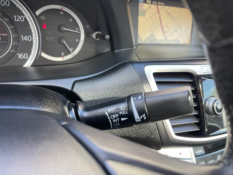 Honda Accord Sedan Vehicle Image 26