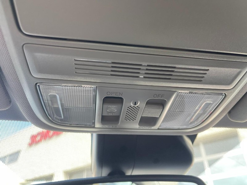 Honda Accord Sedan Vehicle Image 34