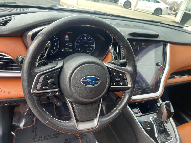 Subaru Legacy Vehicle Image 25