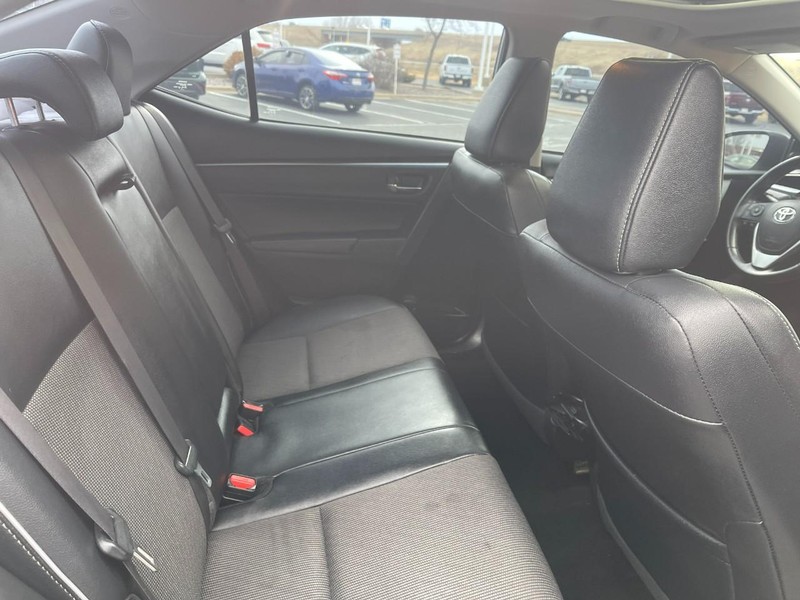 Toyota Corolla Vehicle Image 10