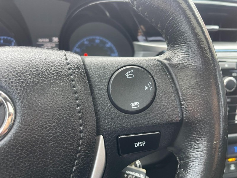 Toyota Corolla Vehicle Image 18