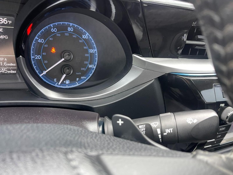 Toyota Corolla Vehicle Image 21