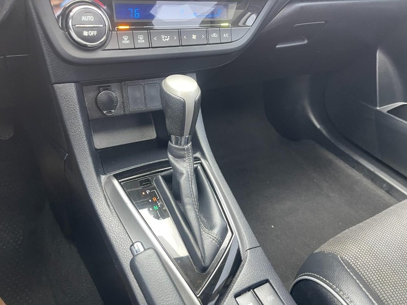 Toyota Corolla Vehicle Image 22