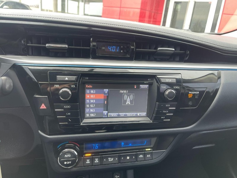 Toyota Corolla Vehicle Image 23