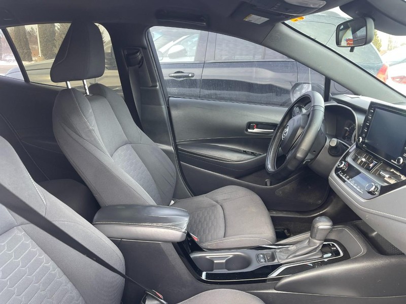 Toyota Corolla Hatchback Vehicle Image 03