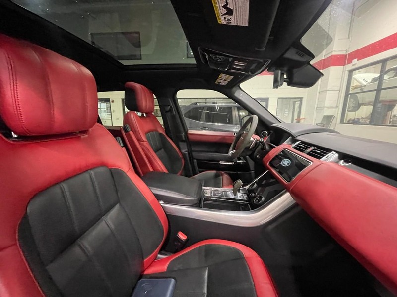 Land Rover Range Rover Sport Vehicle Image 03