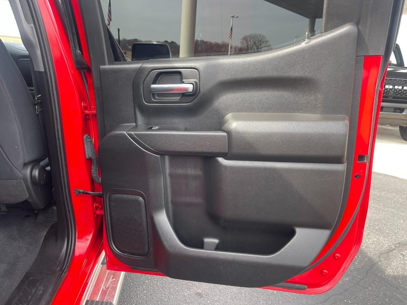 Chevrolet Silverado 1500 Vehicle Image 11