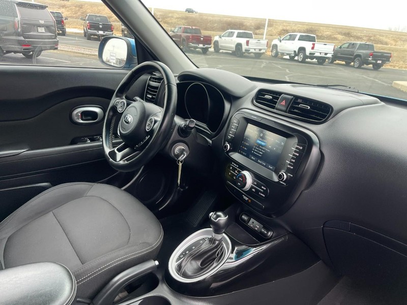Kia Soul Vehicle Image 09