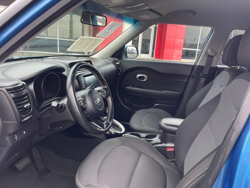 Kia Soul Vehicle Image 17