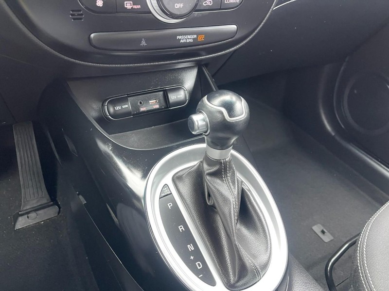 Kia Soul Vehicle Image 22