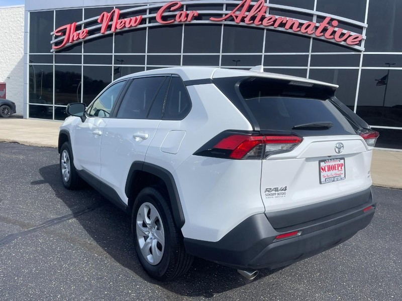 Toyota RAV4 Vehicle Image 04