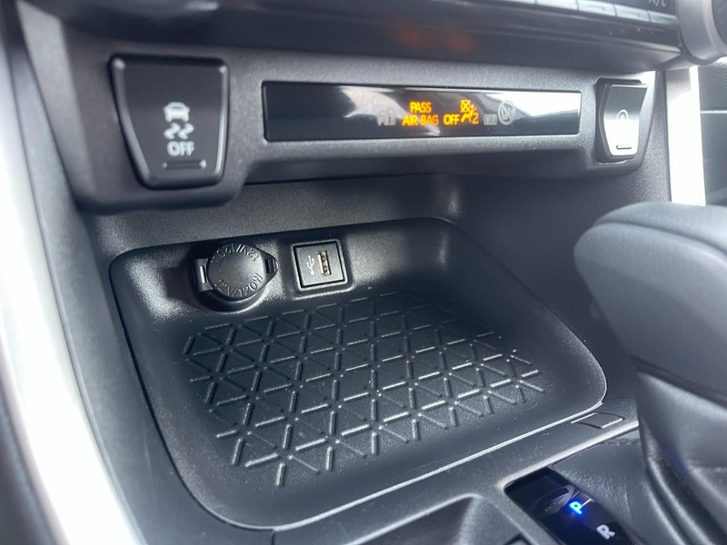 Toyota RAV4 Vehicle Image 20