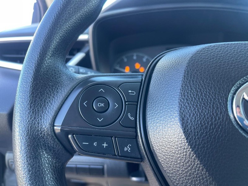 Toyota Corolla Vehicle Image 16