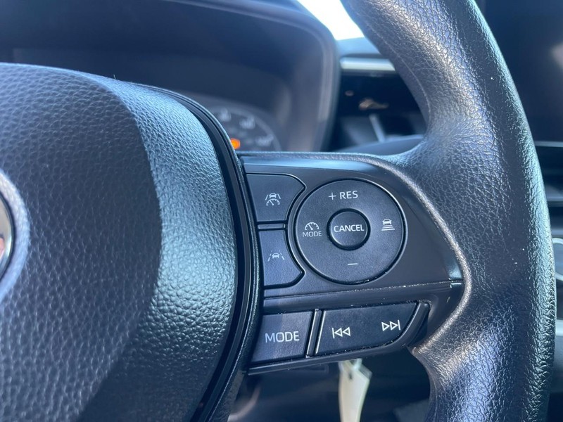 Toyota Corolla Vehicle Image 17