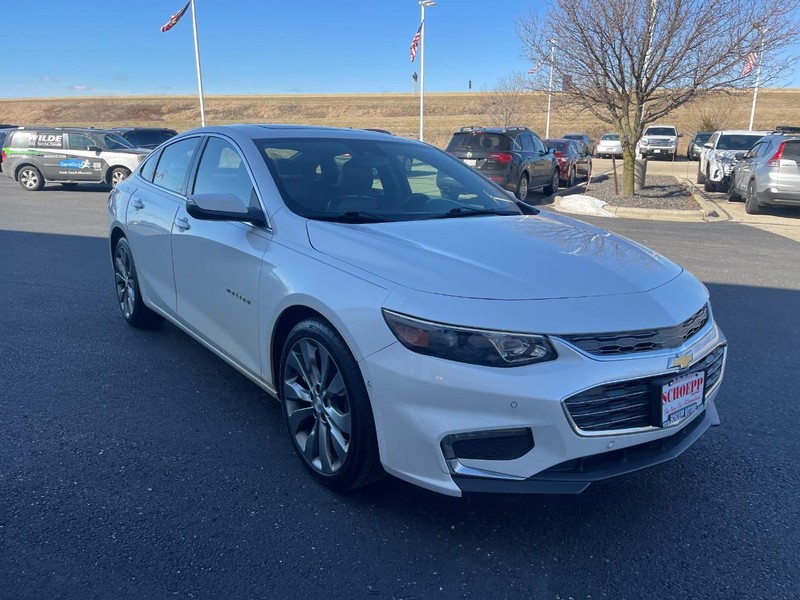 Chevrolet Malibu Vehicle Image 02