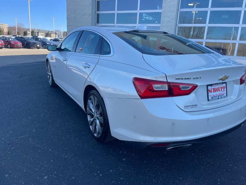 Chevrolet Malibu Vehicle Image 04