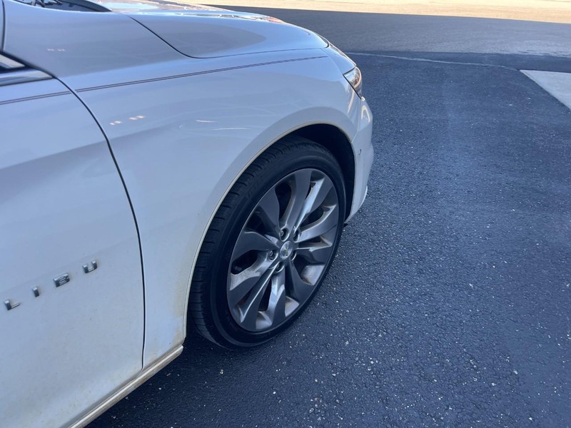 Chevrolet Malibu Vehicle Image 05