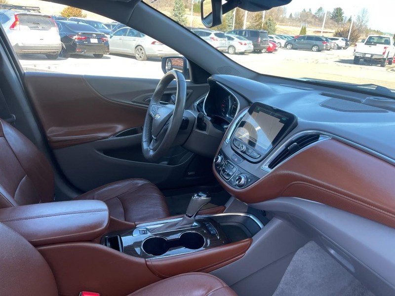 Chevrolet Malibu Vehicle Image 06