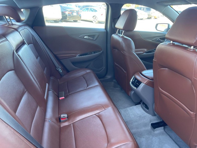 Chevrolet Malibu Vehicle Image 10