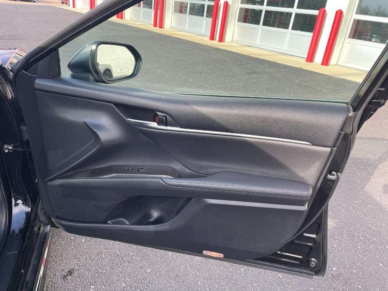 Toyota Camry Vehicle Image 08