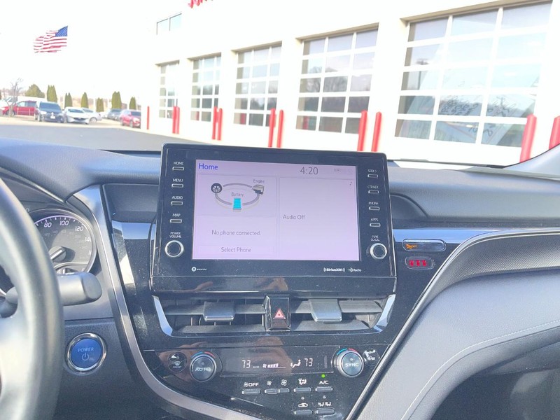 Toyota Camry Vehicle Image 17