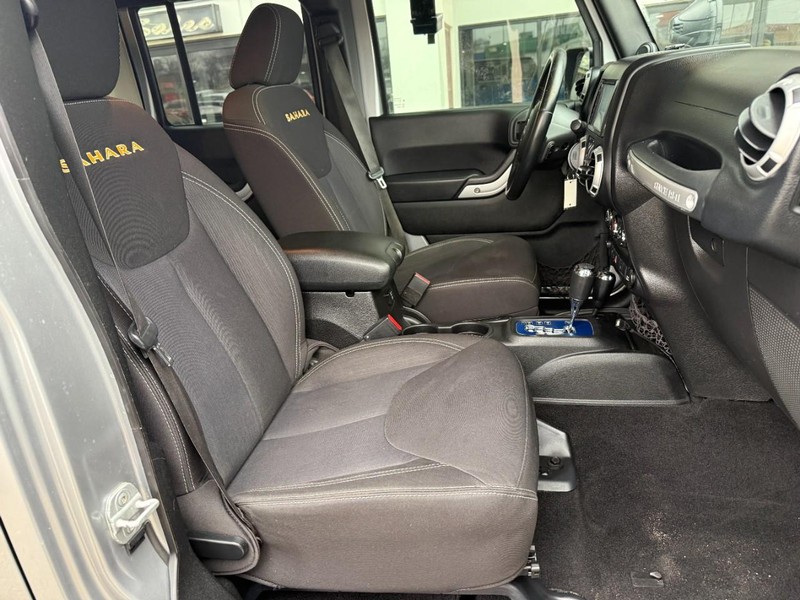 Jeep Wrangler Unlimited Vehicle Image 24