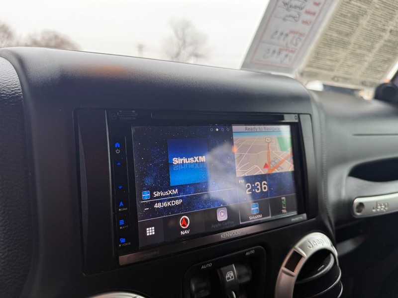 Jeep Wrangler Unlimited Vehicle Image 31