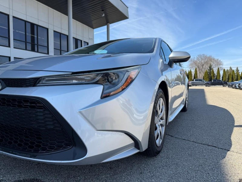 Toyota Corolla Vehicle Image 03