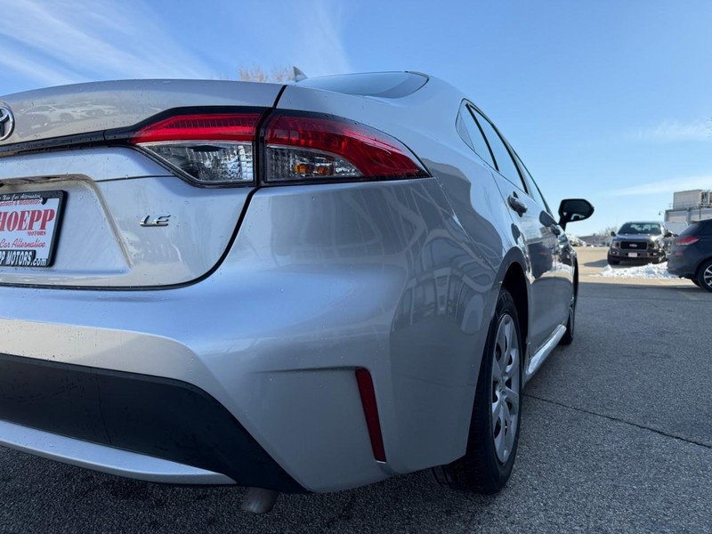 Toyota Corolla Vehicle Image 11