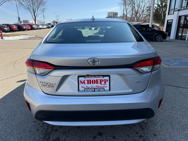 Toyota Corolla Vehicle Image 12