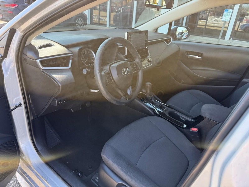 Toyota Corolla Vehicle Image 17