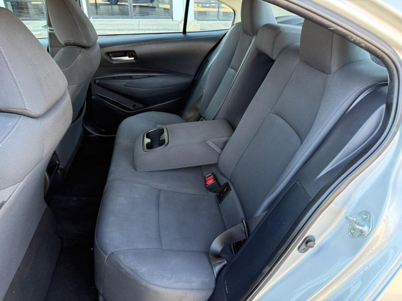 Toyota Corolla Vehicle Image 18