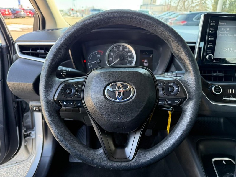 Toyota Corolla Vehicle Image 25