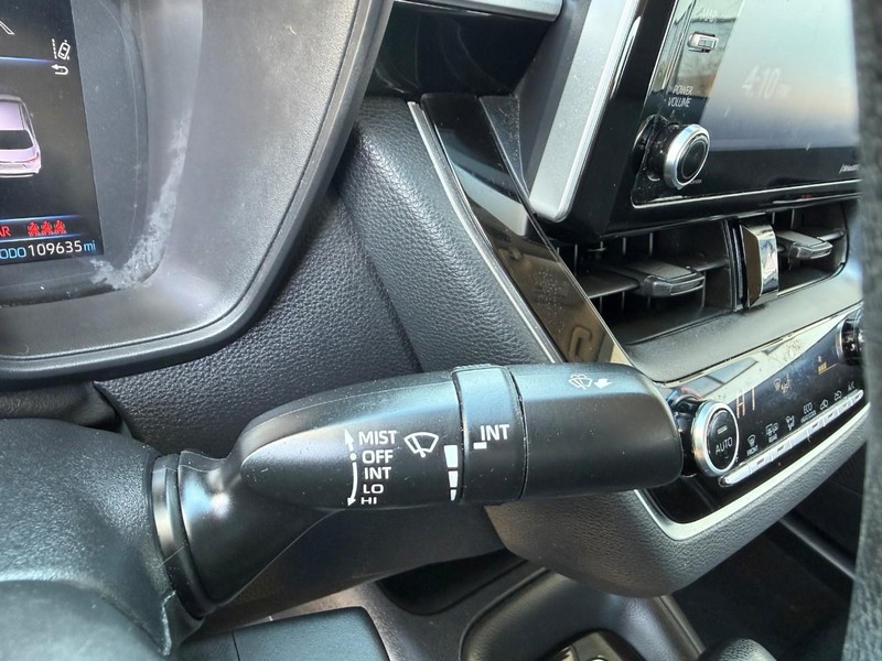 Toyota Corolla Vehicle Image 28