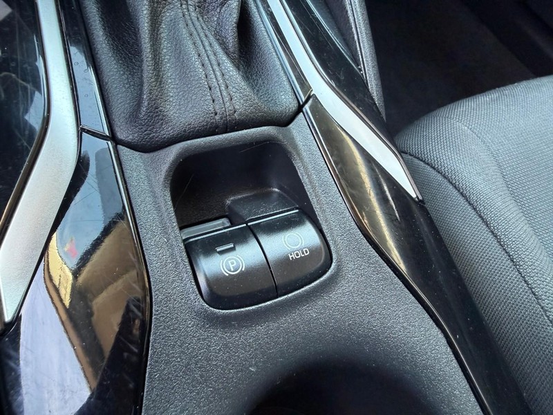 Toyota Corolla Vehicle Image 34