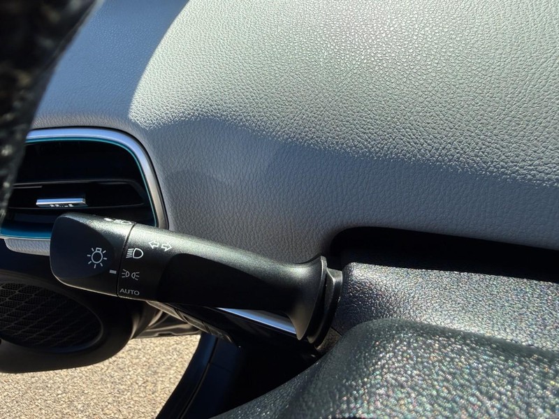 Toyota Prius Vehicle Image 29