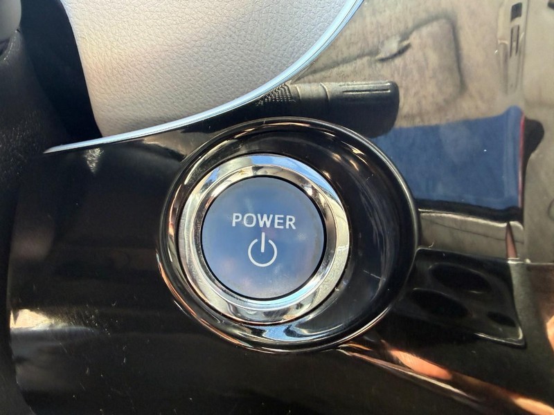 Toyota Prius Vehicle Image 35