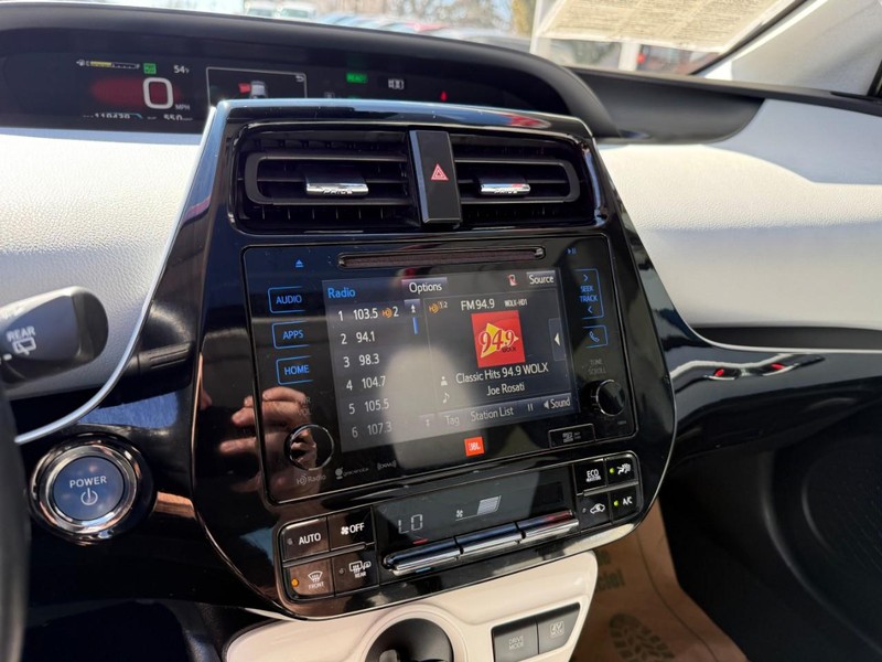 Toyota Prius Vehicle Image 36