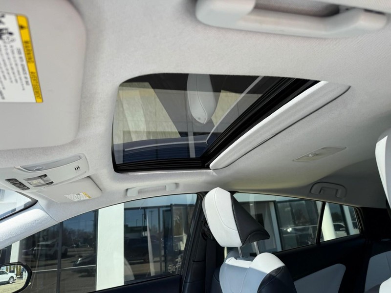 Toyota Prius Vehicle Image 42