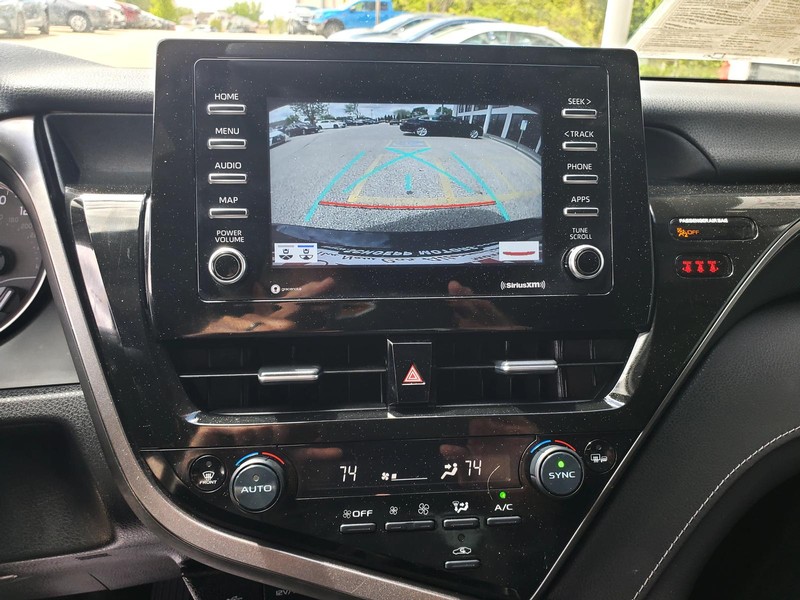 Toyota Camry Vehicle Image 10