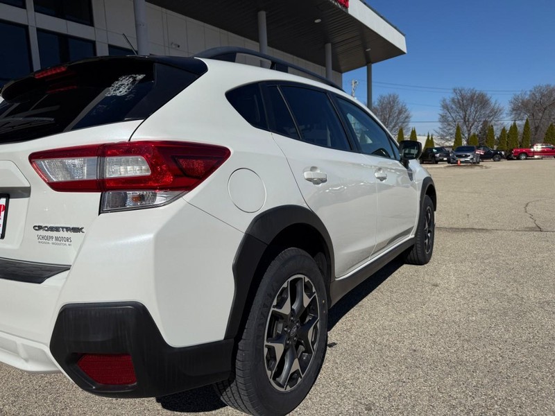 Subaru Crosstrek Vehicle Image 09