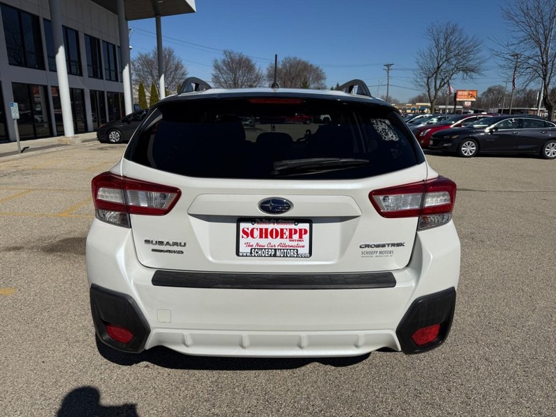 Subaru Crosstrek Vehicle Image 10