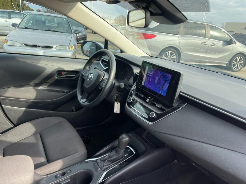 Toyota Corolla Vehicle Image 02