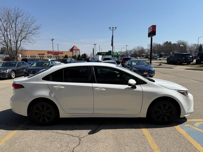 Toyota Corolla Vehicle Image 07