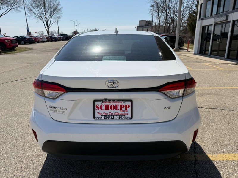 Toyota Corolla Vehicle Image 11