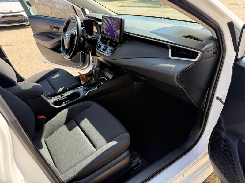 Toyota Corolla Vehicle Image 23