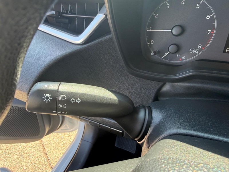 Toyota Corolla Vehicle Image 26