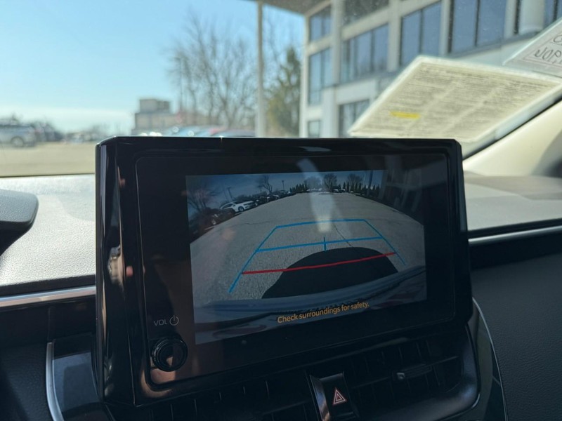 Toyota Corolla Vehicle Image 32