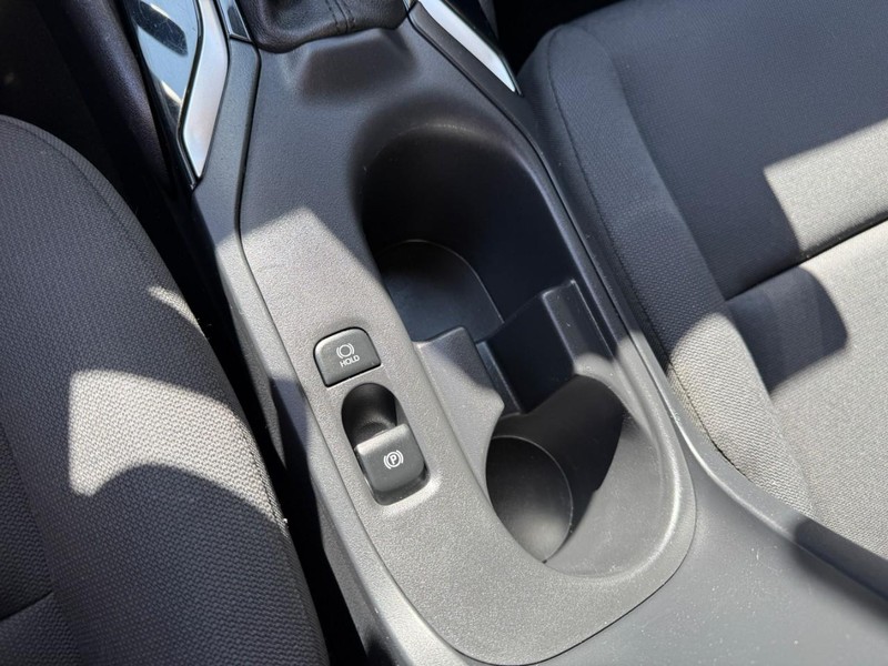 Toyota Corolla Vehicle Image 35