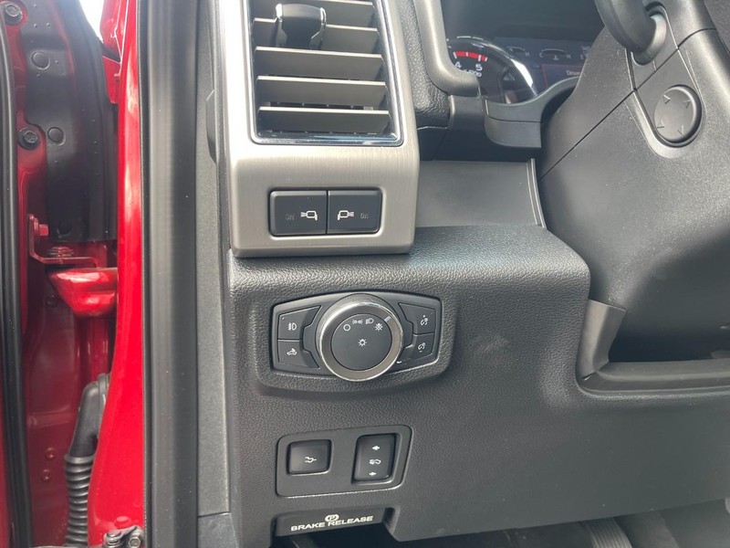 Ford Super Duty F-250 SRW Vehicle Image 18